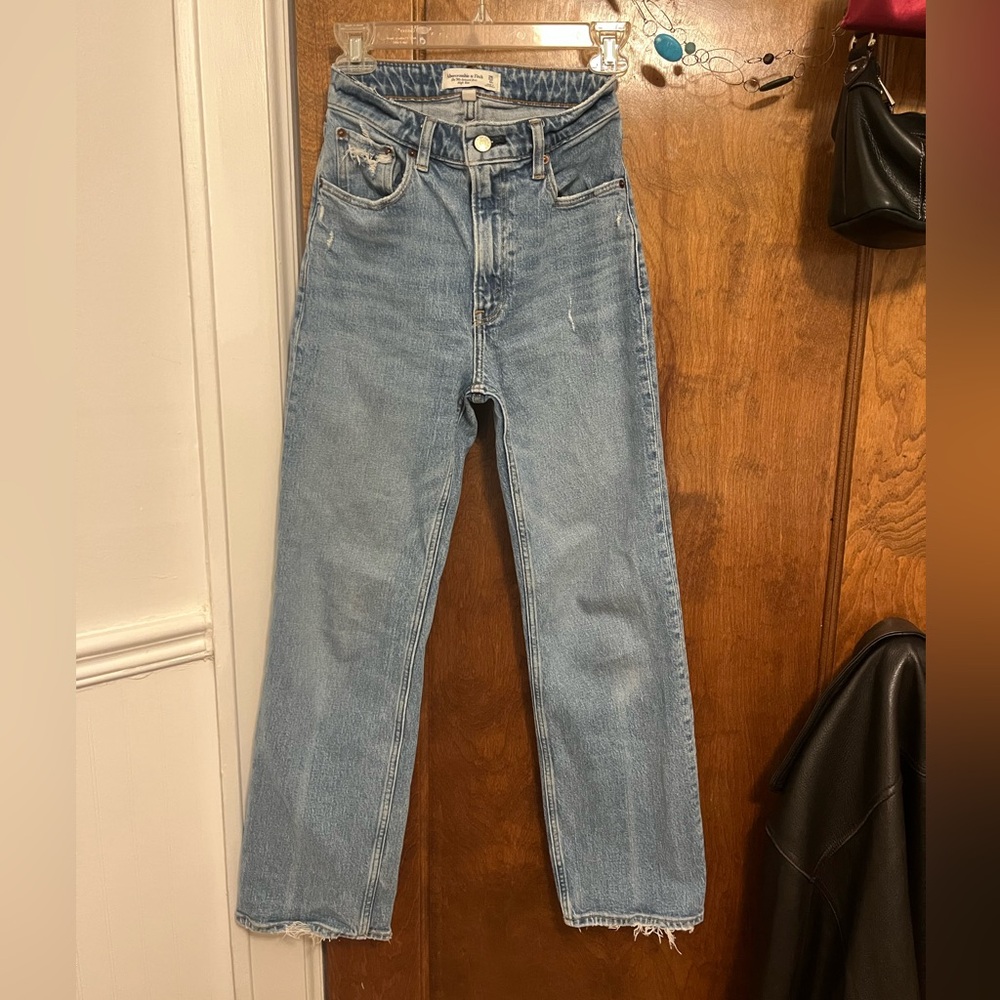 Abercrombie 90s Relaxed High Rise Curve Love Jeans